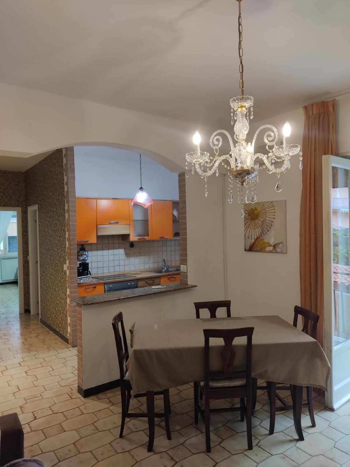 Vallese Holiday Home Apartment Maiori Bagian luar foto