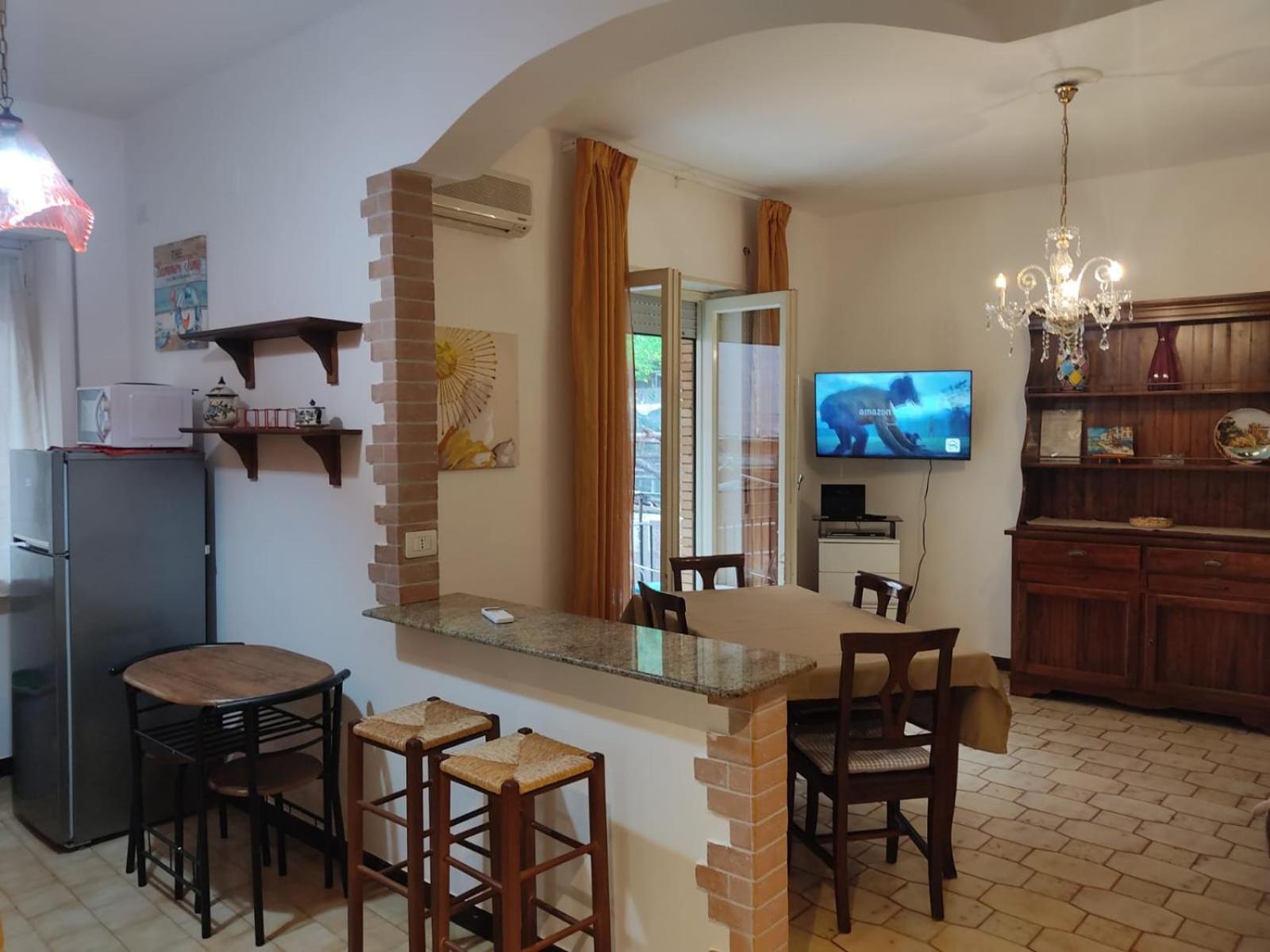 Vallese Holiday Home Apartment Maiori Bagian luar foto